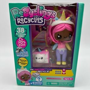 Recyclings Recyclies Unicorn Cake Recyclie Fashion Doll Figure 4 Inch Doll Cake
